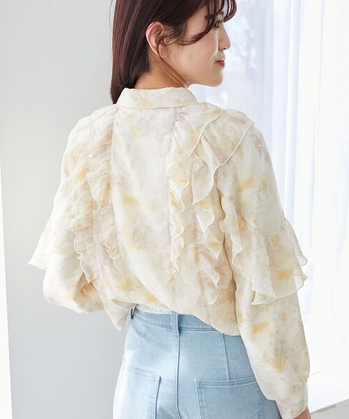 MAJESTIC LEGON（マジェスティックレゴン）の「襟付きシアーフリルブラウス（シャツ/ブラウス・レディース・ピンク/アイボリー/グレー/グレー系その他/イエロー系その他・MEDIUM）」の13枚目の写真