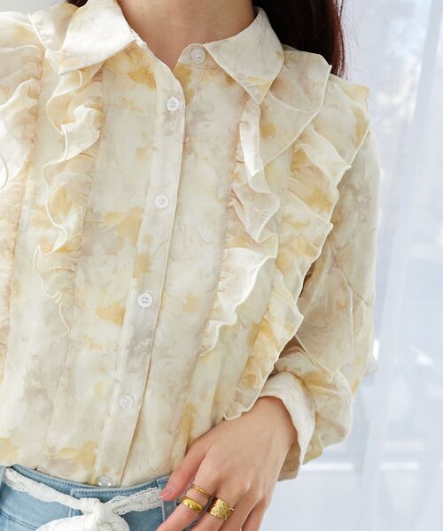 MAJESTIC LEGON（マジェスティックレゴン）の「襟付きシアーフリルブラウス（シャツ/ブラウス・レディース・ピンク/アイボリー/グレー/グレー系その他/イエロー系その他・MEDIUM）」の14枚目の写真