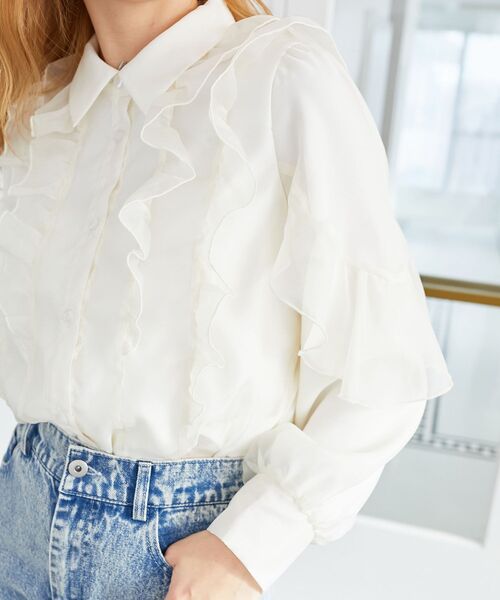 MAJESTIC LEGON（マジェスティックレゴン）の「襟付きシアーフリルブラウス（シャツ/ブラウス・レディース・ピンク/アイボリー/グレー/グレー系その他/イエロー系その他・MEDIUM）」の22枚目の写真