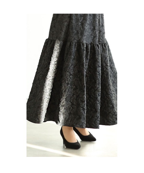 Sawa a la mode(サワアラモード)の「カーディガンと花柄ジャガードスカートのセットアップ(ワンピース・レディース・ホワイト/ブラック・FREE)」の12枚目の写真