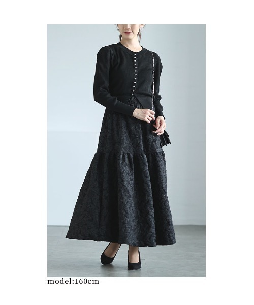 Sawa a la mode(サワアラモード)の「カーディガンと花柄ジャガードスカートのセットアップ(ワンピース・レディース・ホワイト/ブラック・FREE)」の18枚目の写真