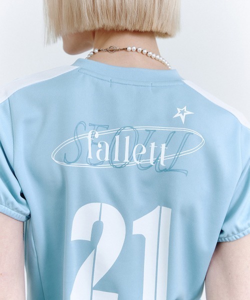 .KOM(ドットコム)の「A'GEM/9 × .kom 『FALLETT/ファレット』 SPORTS CLUB FOOTBALL JERSEY/スポーツクラブフットボールジャージ(Tシャツ/カットソー・レディース・ライトブルー/ブラック・M)」の12枚目の写真
