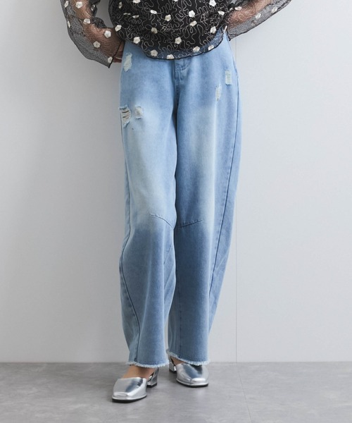 VICKY（ビッキー）の「カーブダメージデニムパンツ≪洗濯機で洗える≫（デニムパンツ・レディース・ブラック/ブルー/ライトブルー・M/L）」の2枚目の写真