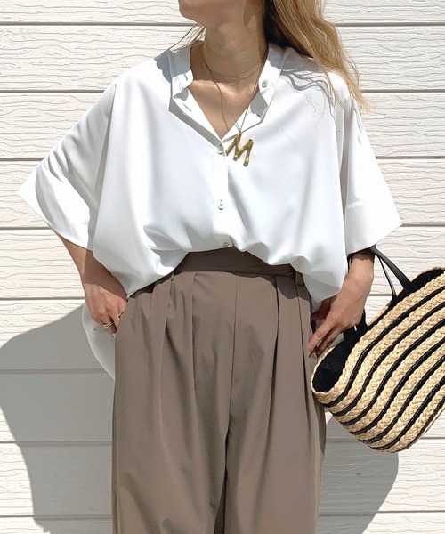 Q(キュー)の「BOXシルエット5分袖シャツ(シャツ/ブラウス・レディース・ブラック/ホワイト/モスグリーン・MEDIUM)」の2枚目の写真