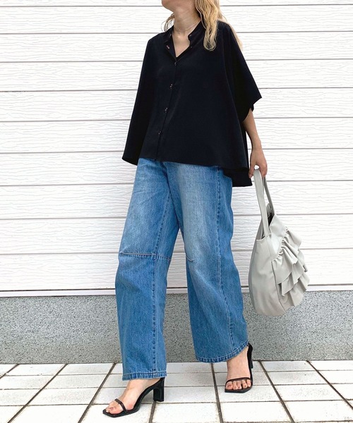 Q(キュー)の「BOXシルエット5分袖シャツ(シャツ/ブラウス・レディース・ブラック/ホワイト/モスグリーン・MEDIUM)」の8枚目の写真