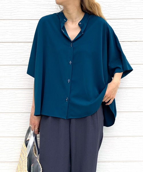 Q(キュー)の「BOXシルエット5分袖シャツ(シャツ/ブラウス・レディース・ブラック/ホワイト/モスグリーン・MEDIUM)」の18枚目の写真