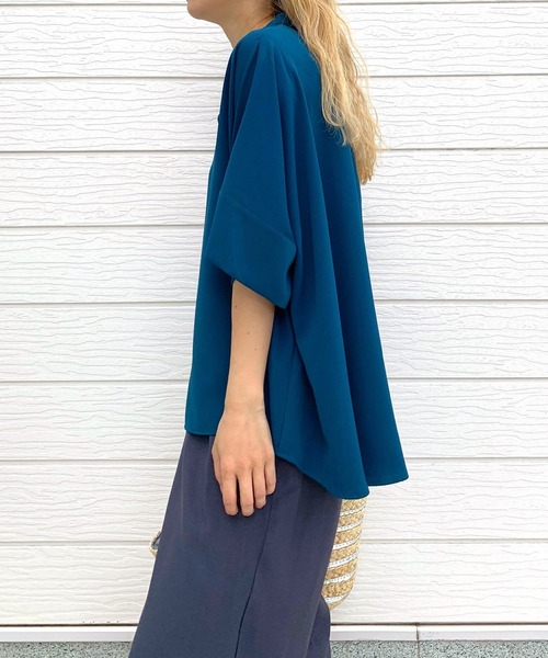 Q(キュー)の「BOXシルエット5分袖シャツ(シャツ/ブラウス・レディース・ブラック/ホワイト/モスグリーン・MEDIUM)」の20枚目の写真