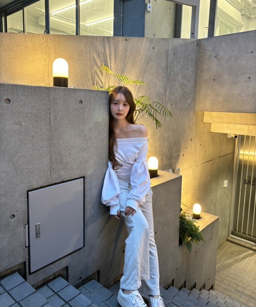 SOLA（ソラ）の「volume sleeve sweatshirts（スウェット・レディース・オフホワイト/グレー・FREE）」の14枚目の写真