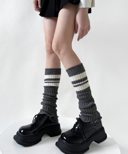 almo（アルモ）の「【LAMPOON】ラインレッグウォーマー（レッグウォーマー・レディース・グレー/ブラック/ホワイト・FREE）」の4枚目の写真