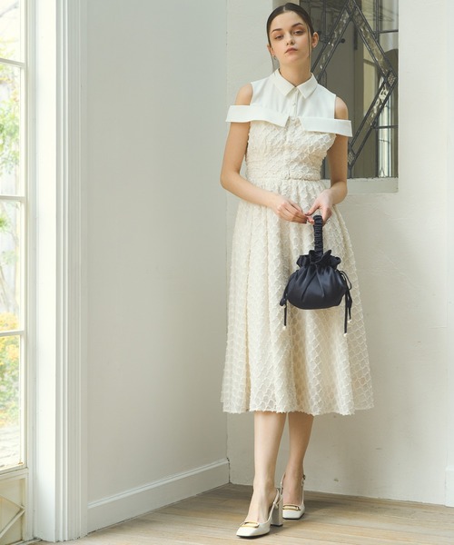 ERADIE(エラディエ)の「Double collar off-shoulder one-piece ダブルカラーオフショルワンピース(ワンピース・レディース・ホワイト/ブラック・FREE)」の10枚目の写真