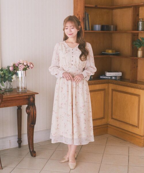 新品★efla 花柄ボリューム ワンピース　Ivory 送料込 efla(エフラ)公式通販｜フラワーモチーフプリントワンピース
