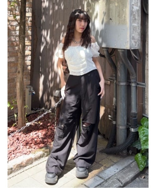 SLY（スライ）の「PUFF SLEEVE GATHER CUT TOPS パフスリーブ ギャザー カット トップス（Tシャツ/カットソー・レディース・ブラック/ホワイト・FREE）」の14枚目の写真