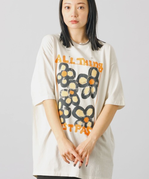 KURO(クロ)の「【KURO/クロ】ANYTHING FLOWER Tシャツ/日本製【WEB限定】(Tシャツ/カットソー・レディース・ブラック/ホワイト・フリー)」の8枚目の写真