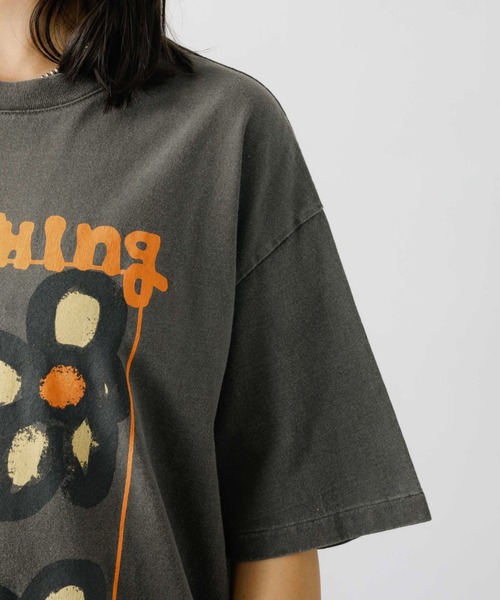 KURO(クロ)の「【KURO/クロ】ANYTHING FLOWER Tシャツ/日本製【WEB限定】(Tシャツ/カットソー・レディース・ブラック/ホワイト・フリー)」の22枚目の写真