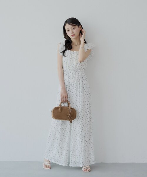 Andequal アンドコール リボンショルダーコンビネゾン セール✨andequal ribbon shoulder combinaison - メルカリ