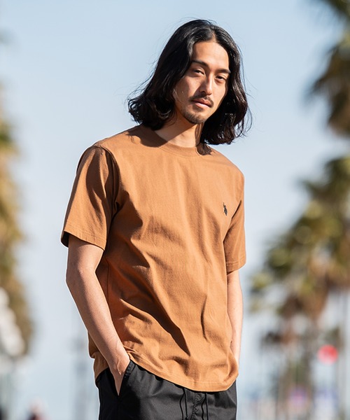 U.S. POLO ASSN.(ユーエスポロアッスン)の「『U.S. POLO ASSN/ユーエスポロアッスン』クルーネック半袖Tシャツ(Tシャツ/カットソー・メンズ・ダークブラウン/ネイビー/サーモンピンク/ブラック×ホワイト/オフホワイト/ダークグリーン/キャメル・L/M)」の6枚目の写真