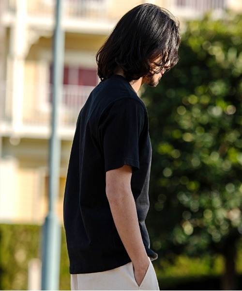 U.S. POLO ASSN.(ユーエスポロアッスン)の「『U.S. POLO ASSN/ユーエスポロアッスン』クルーネック半袖Tシャツ(Tシャツ/カットソー・メンズ・ダークブラウン/ネイビー/サーモンピンク/ブラック×ホワイト/オフホワイト/ダークグリーン/キャメル・L/M)」の11枚目の写真