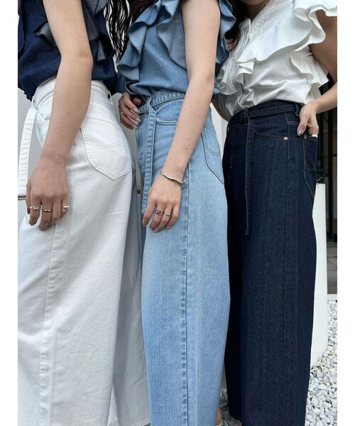 Lee（リー）の「【Leeコラボ】ハイライズセミワイドパンツ（デニムパンツ・レディース・オフホワイト/ブルー/インディゴブルー・SMALL/MEDIUM）」の14枚目の写真