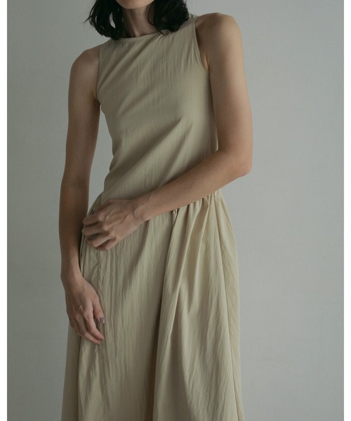 anuke（アンヌーク）の「Backopen Gather Onepiece（ワンピース・レディース・ブラック/クリーム・36inch/38inch）」の7枚目の写真