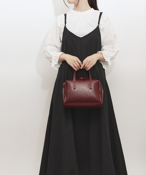 Legato Largo(レガートラルゴ)の「Legato Largo リンクルフェイクレザー 2WAYボストン(ショルダーバッグ・レディース・ワイン/アイボリー/シルバー・FREE)」の5枚目の写真