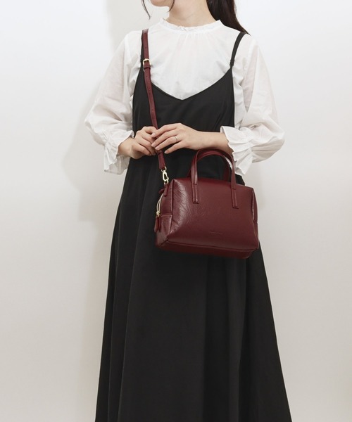 Legato Largo(レガートラルゴ)の「Legato Largo リンクルフェイクレザー 2WAYボストン(ショルダーバッグ・レディース・ワイン/アイボリー/シルバー・FREE)」の6枚目の写真