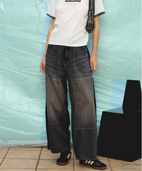 MAISON SPECIAL(メゾンスペシャル)の「Cut Docking Curve Denim Pants/カットドッキングカーブデニム(デニムパンツ・レディース・ブラック/ブルー・36/38)」の11枚目の写真