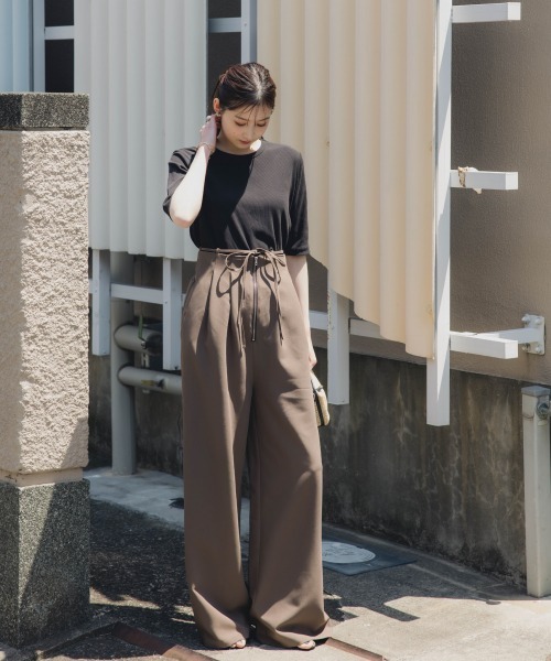 slattgir（スラットジール）の「高身長　リボン付ハイウエストタックワイドパンツ（トールサイズ）Essenave（その他パンツ・レディース・モカ/アイボリー・T3L/TLL/TM/TL）」の10枚目の写真