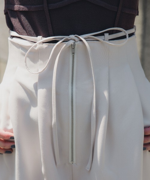 slattgir（スラットジール）の「高身長　リボン付ハイウエストタックワイドパンツ（トールサイズ）Essenave（その他パンツ・レディース・モカ/アイボリー・T3L/TLL/TM/TL）」の15枚目の写真
