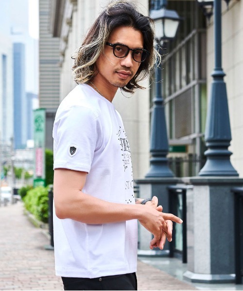 VIOLA（ヴィオラ）の「『VIOLA rumore/ヴィオラ ルモーレ』裏使いクルー半袖Tシャツ（Tシャツ/カットソー・メンズ・ブラック/オレンジ/ホワイト・XL/L/M）」の4枚目の写真