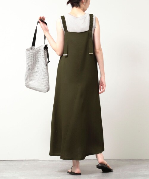 MICO COULIER(ミコクリエ)の「シャーリングストラップキャミワンピース(ワンピース・レディース・オリーブ/ブラック・38)」の6枚目の写真