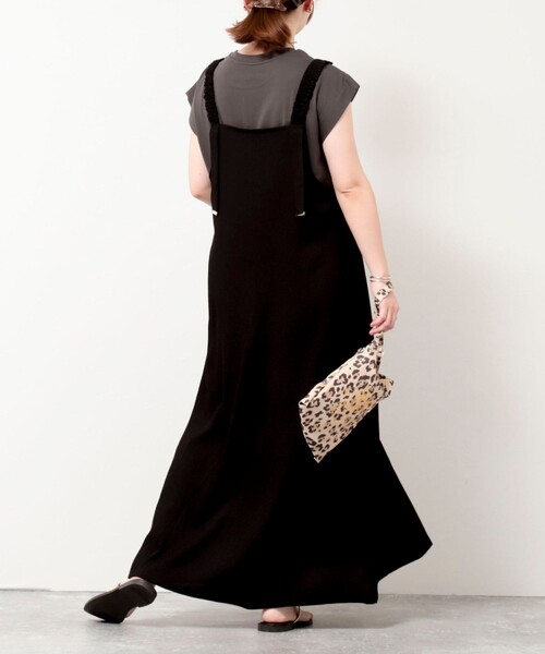 MICO COULIER(ミコクリエ)の「シャーリングストラップキャミワンピース(ワンピース・レディース・オリーブ/ブラック・38)」の15枚目の写真