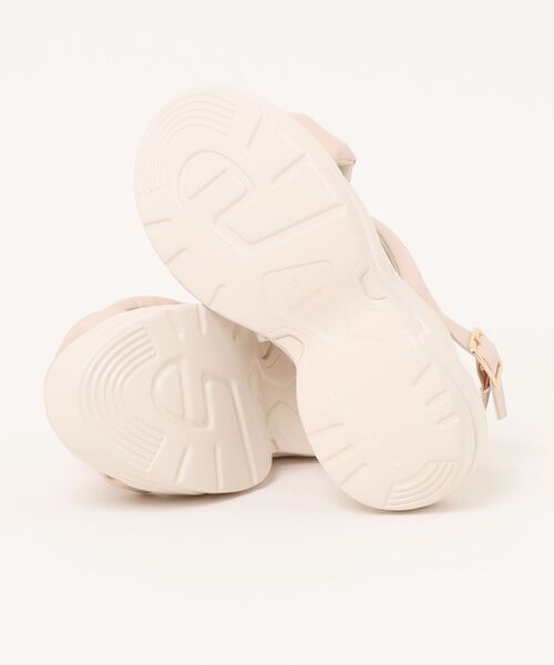 BETTY CLUB（ベティクラブ）の「【JEWEL CASKET】パフテッドクロスベルト 厚底サンダル（サンダル・レディース・シルバー/ピンクベージュ/ブラック・LL/S/L/M）」の5枚目の写真