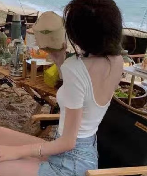 ampm(エーエムピーエム)の「背中あきバックオープンリブフィットTシャツ(Tシャツ/カットソー・レディース・ホワイト/ブラック・S/M/L)」の22枚目の写真