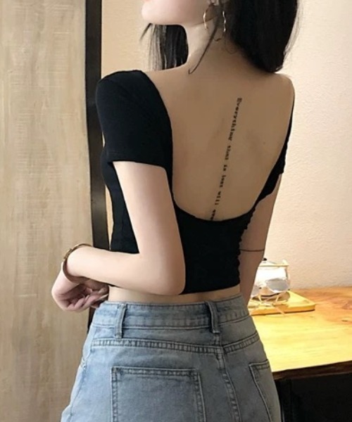 ampm(エーエムピーエム)の「背中あきバックオープンリブフィットTシャツ(Tシャツ/カットソー・レディース・ホワイト/ブラック・S/M/L)」の5枚目の写真