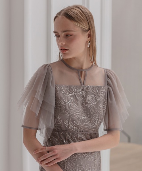 Leja(レジャ)の「【LEJA】チュールスリーブボタニカルマーメイドワンピースドレス美脚効果結婚式 パーティードレス 成人式 二次会 同窓会 お呼ばれ オケージョン 20代 30代(ドレス・レディース・グレー/グリーン・SMALL/MEDIUM)」の4枚目の写真