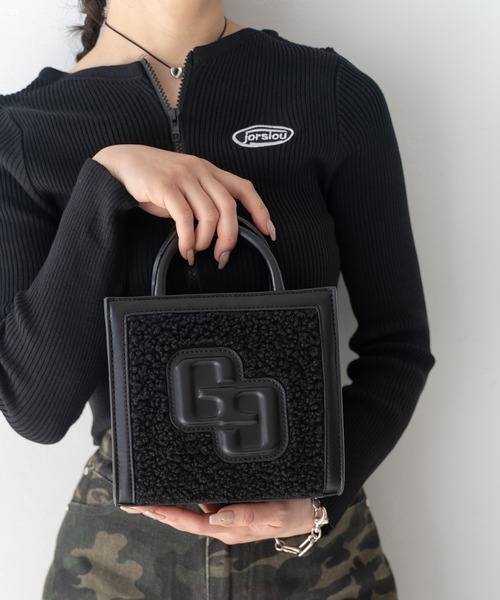 GYDA(ジェイダ)の「【WEB限定商品】GYDA (ジェイダ)2WAY チェーンショルダーミニスクエアバッグ ボア GY-B335(ショルダーバッグ・レディース・ブラック/カモフラージュ・FREE)」の3枚目の写真