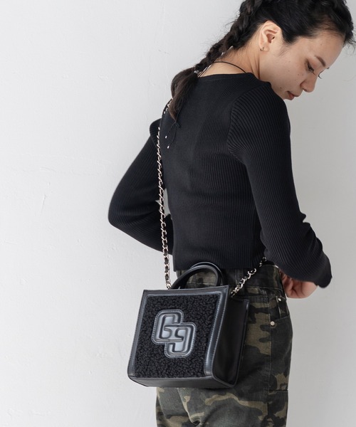 GYDA(ジェイダ)の「【WEB限定商品】GYDA (ジェイダ)2WAY チェーンショルダーミニスクエアバッグ ボア GY-B335(ショルダーバッグ・レディース・ブラック/カモフラージュ・FREE)」の6枚目の写真