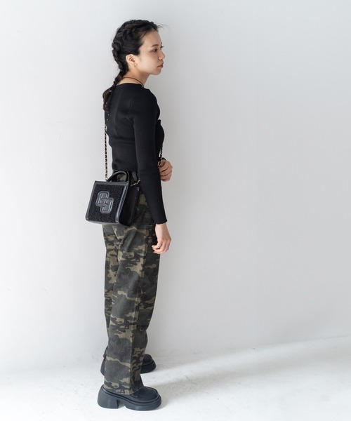 GYDA(ジェイダ)の「【WEB限定商品】GYDA (ジェイダ)2WAY チェーンショルダーミニスクエアバッグ ボア GY-B335(ショルダーバッグ・レディース・ブラック/カモフラージュ・FREE)」の7枚目の写真