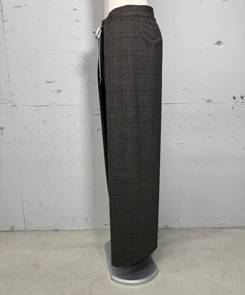 PROVOKE （プロヴォーク）の「TUCK WIDE PANTS（スラックス・レディース・ブラウン・FREE）」の3枚目の写真