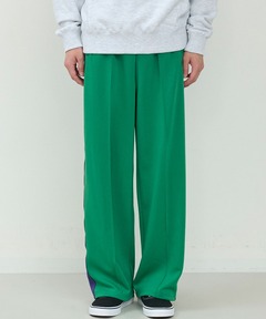 トラックパンツ