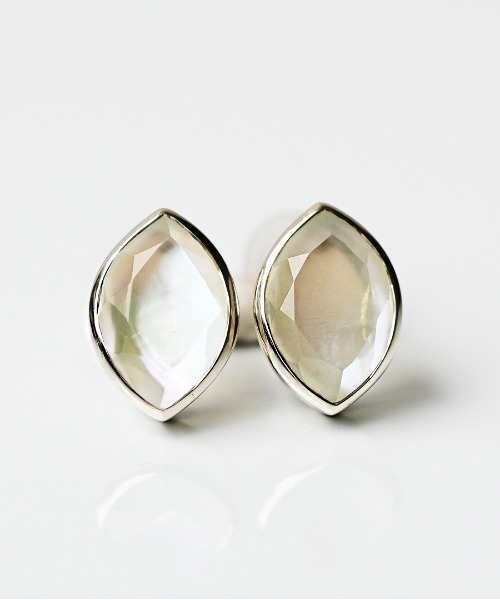 sowi(ソーイ)の「Talat ルアン ピアス(ピアス(両耳用)・レディース・グリーン/ブルー/レモンイエロー/ライラック/ライトブルー/オフホワイト・フリ-)」の2枚目の写真