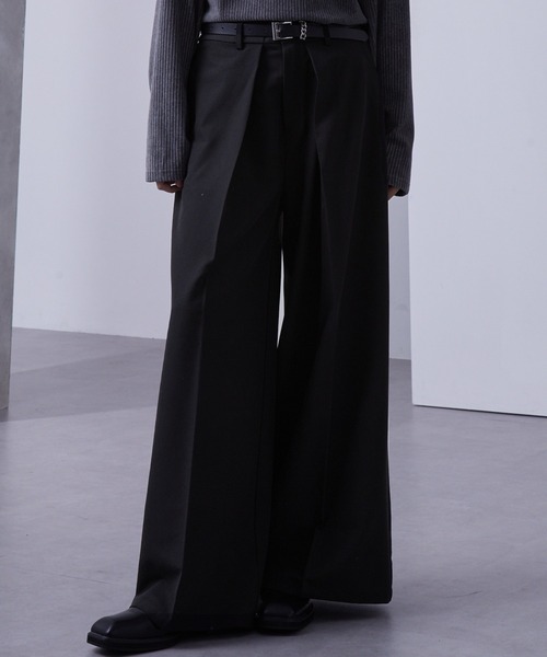 Loose/ルース（ルース）の「フォールディッドタック ワイドストレートスラックス【セットアップ対応】（スラックス・メンズ・チャコールグレー/ブラック・M/S/XS/L）」の3枚目の写真