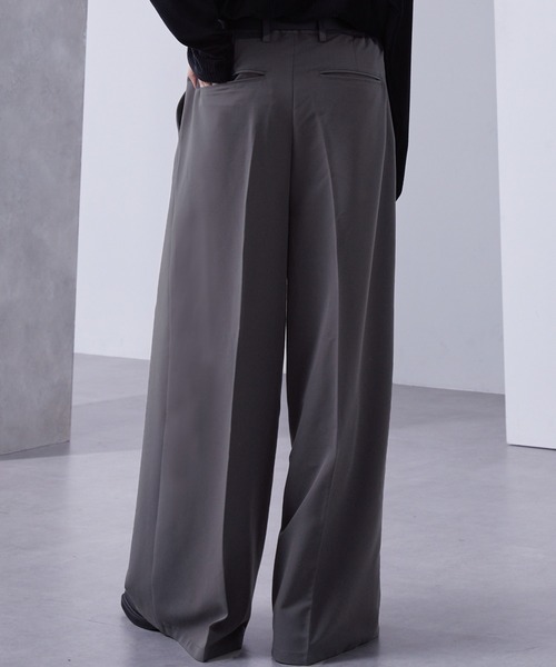Loose/ルース（ルース）の「フォールディッドタック ワイドストレートスラックス【セットアップ対応】（スラックス・メンズ・チャコールグレー/ブラック・M/S/XS/L）」の17枚目の写真