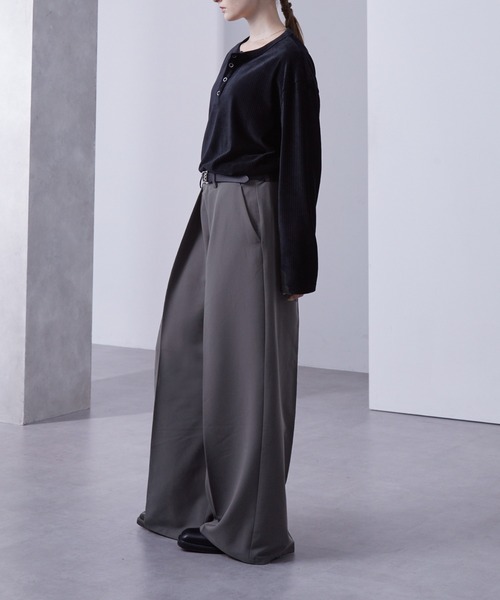 Loose/ルース（ルース）の「フォールディッドタック ワイドストレートスラックス【セットアップ対応】（スラックス・メンズ・チャコールグレー/ブラック・M/S/XS/L）」の19枚目の写真