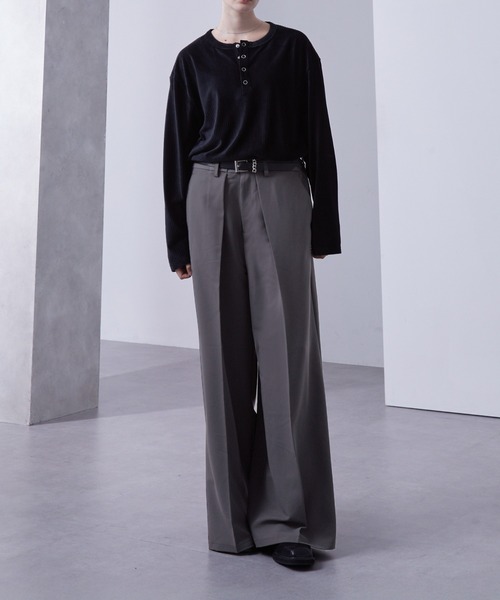 Loose/ルース（ルース）の「フォールディッドタック ワイドストレートスラックス【セットアップ対応】（スラックス・メンズ・チャコールグレー/ブラック・M/S/XS/L）」の21枚目の写真