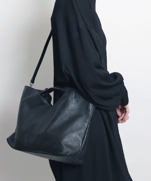 YArKA（ヤーカ）の「【YArKA/ヤーカ】real leather change shape 2way bag [wam9] / リアルレザー変形底2way バッグ（トートバッグ・メンズ・ブラック・FREE）」の16枚目の写真