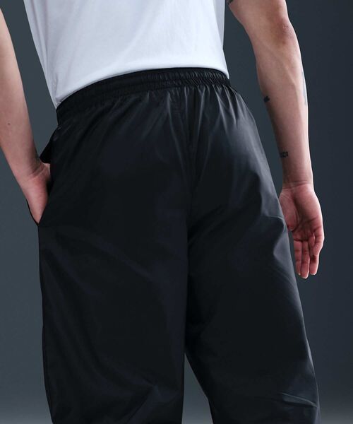 NIKE(ナイキ)の「ナイキ クラブ メンズ ウーブン トラックスーツ / Nike Club Men's Woven Tracksuit HJ1986-011 Black(セットアップ・メンズ・ブラック・S/M/L/XL/2XL)」の7枚目の写真