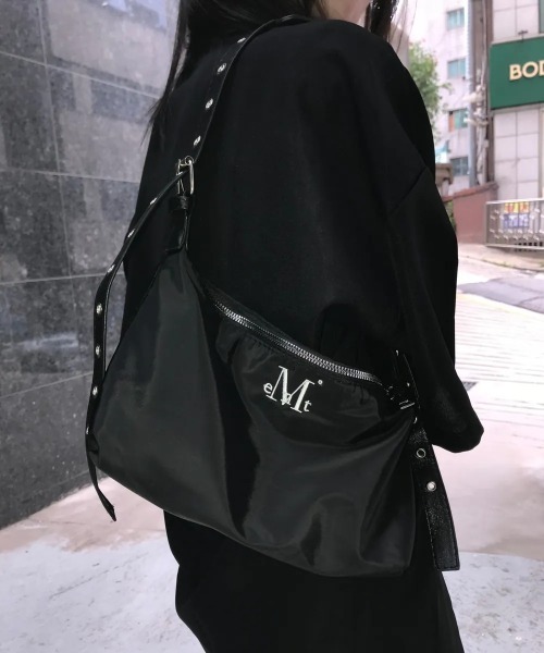 MUCENTブラックショルダーバッグ MUCENT ショルダーバッグ バッグ 「日本未発売/WEB限定」MUCENT