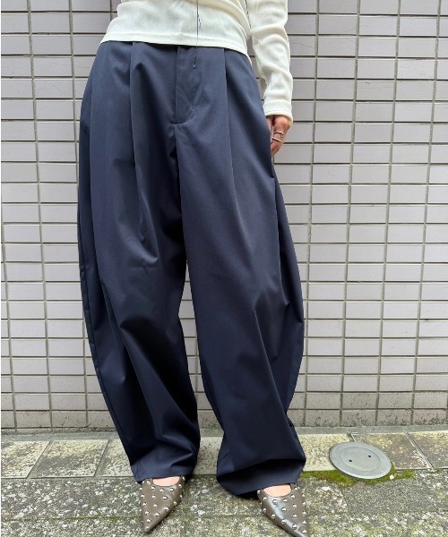 AIC.(エーアイシー)の「【再入荷】カーブシルエットタックパンツ(その他パンツ・レディース・アイボリー/ブラック/ブラウン/ダークカーキ/カーキ/ベージュ/ネイビー・FREE/MT)」の7枚目の写真