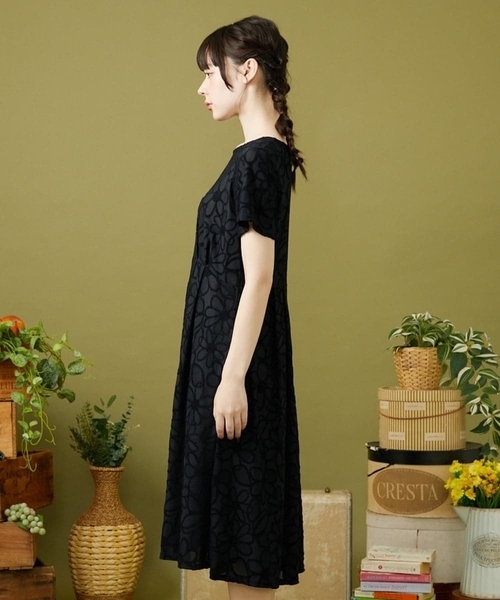 Jocomomola（ホコモモラ）の「Camino de flores フラワージャカードワンピース（ワンピース・レディース・レッド/ブラック・40）」の3枚目の写真